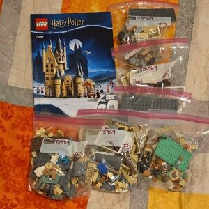 LEGO Harry Potter Hogwarts Castle Building Set